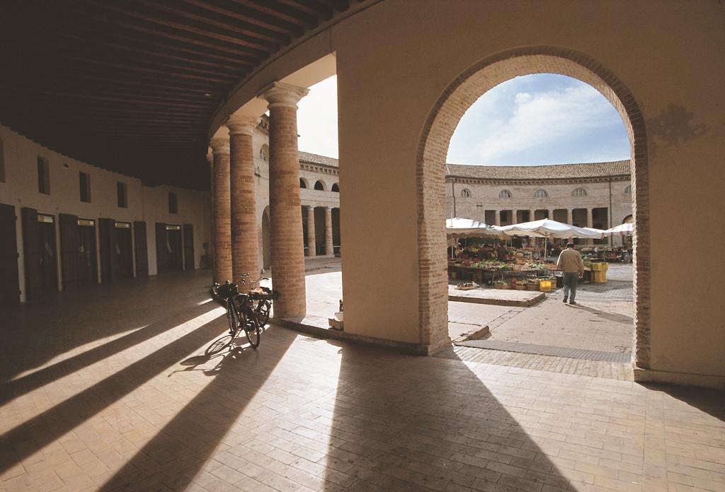 Bed and Breakfast Al Foro Annonario Senigallia Exterior foto